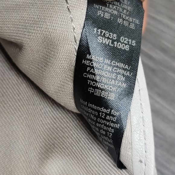 Fossil Clutch Leather Wallet. Gray w/brown strap - Picture 3 of 16